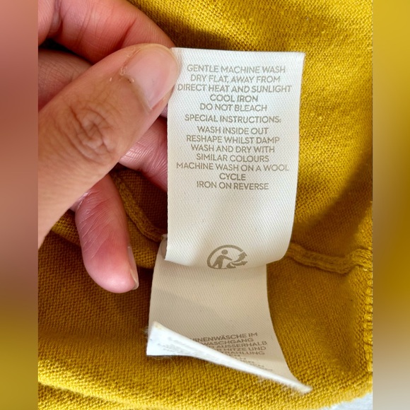 Boden Yellow with White Trim Cotton Blend V-Neck Long Sleeve Sweater Size Small - Picture 11 of 11